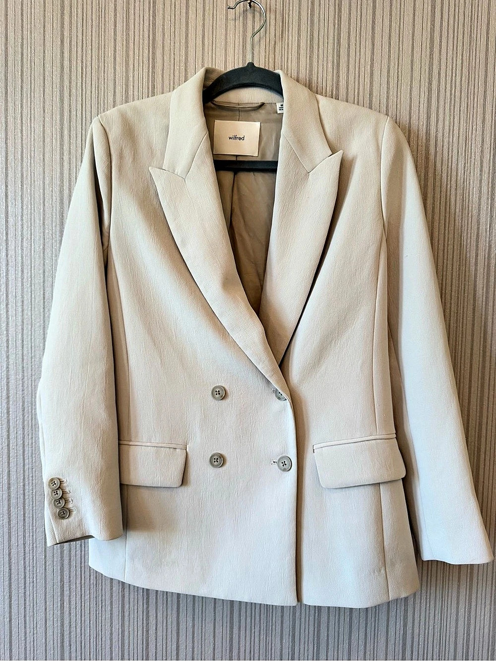 Wilfred Generation Double-Breasted Blazer Cream 00